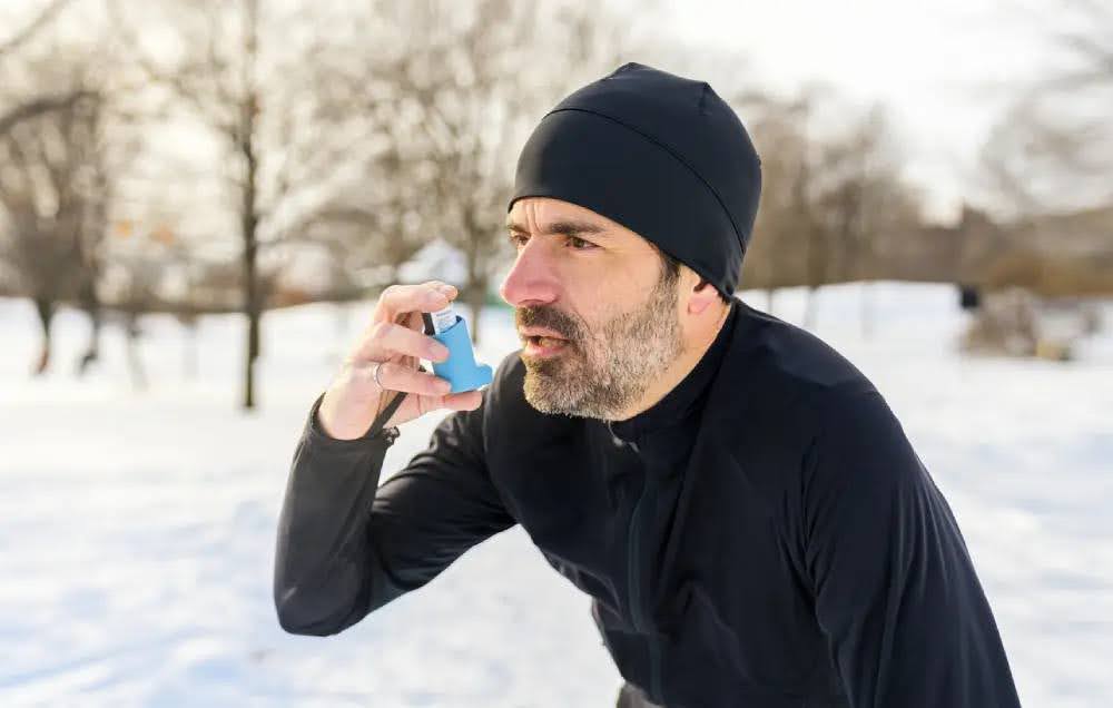 Talk to your local pharmacist to learn how to manage asthma in the winter and take proactive steps.