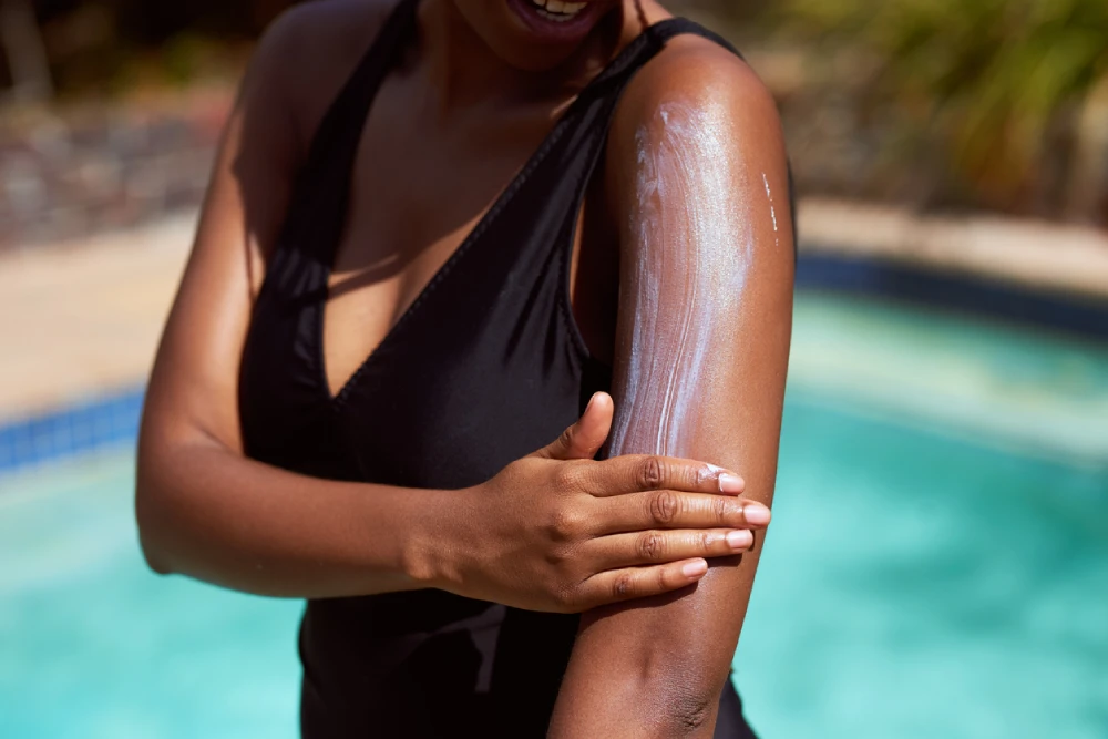 Discover sunscreen application tips. Talk to your local PharmaChoice pharmacist about sun safety today.